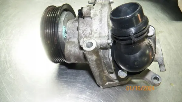 Vattenpump Opel Insignia A B Astra J K Zafira C Mokka Meriva B image 2