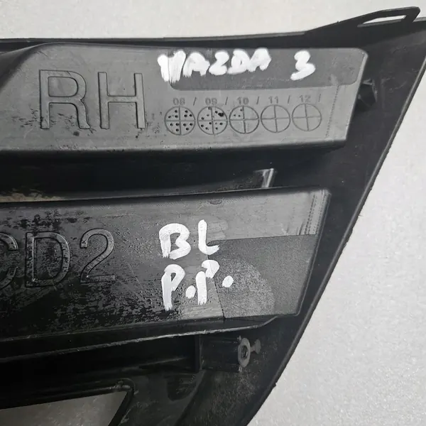 Mazda OE BCD250C11 Pare-chocs avant image 4
