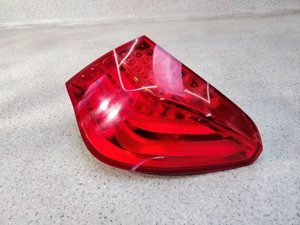 Lámpara trasera esquina derecha BMW 7 F01 7182198 image 3