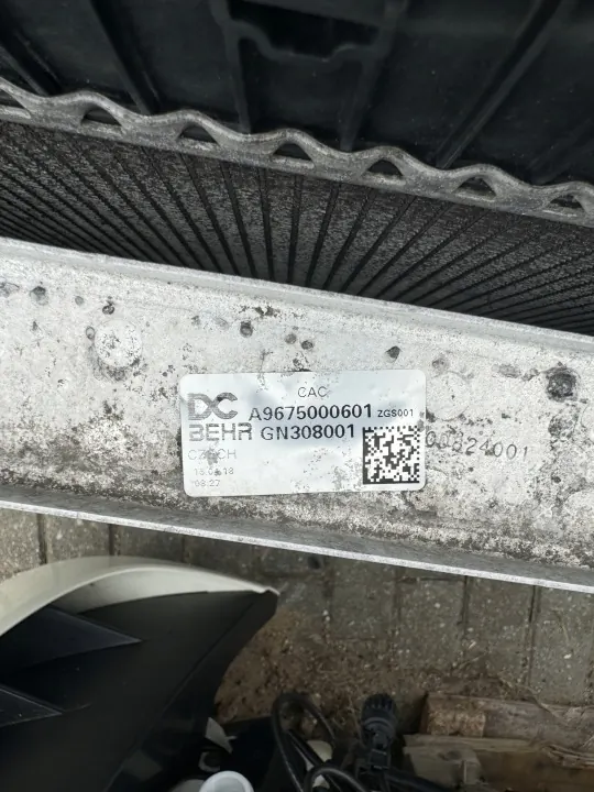 Intercooler Eau OEM A9675000301 A9675000601 image 7