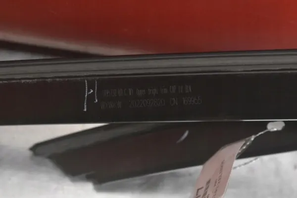 Barras de techo OEM 1495730-00-C Tesla Model Y image 9