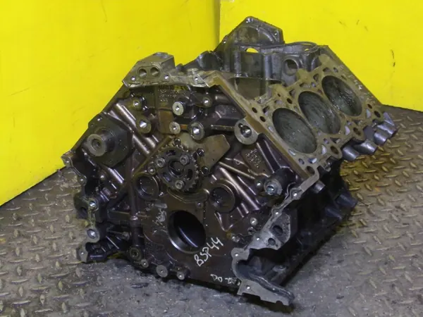 Bloque Motor Audi 3.2 FSI 256CV - Pieza OEM Usada image 3