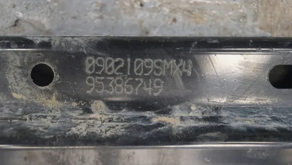 Opel Mokka A Bumperbalk OEM 95386749 Achter image 9