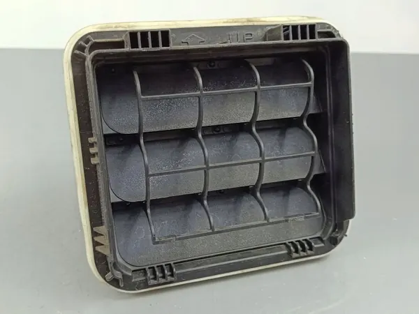 Hyundai Tucson Lüftungsgitter OEM FOB38426 - Gebraucht image 2