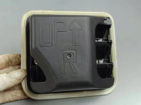 Hyundai Tucson Lüftungsgitter OEM FOB38426 - Gebraucht image 4