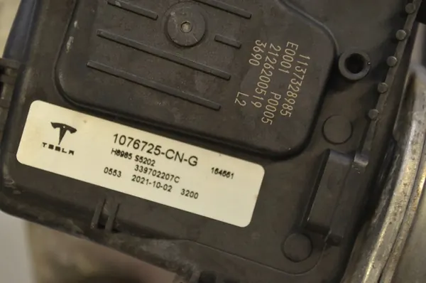 Etummaisen ikkunamekanismin Tesla Model 3 1076725 image 5