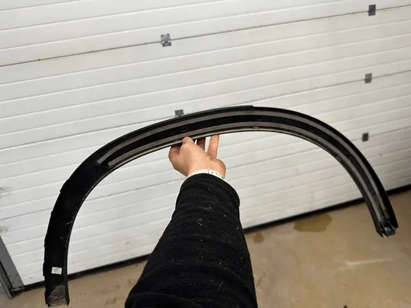 MERCEDES GLA W156 Takakyljen Vasemman Puolen Verhoilu A1568851500 image 3