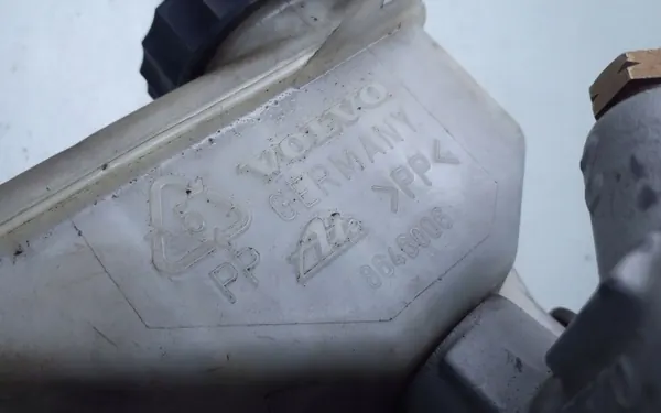 Gebrauchter Bremsflüssigkeitsbehälter Volvo OE OEM ARA128631 image 4