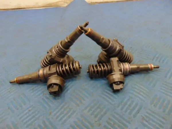 VW Golf V Diesel-suutinsarja OEM 0414720215 image 3