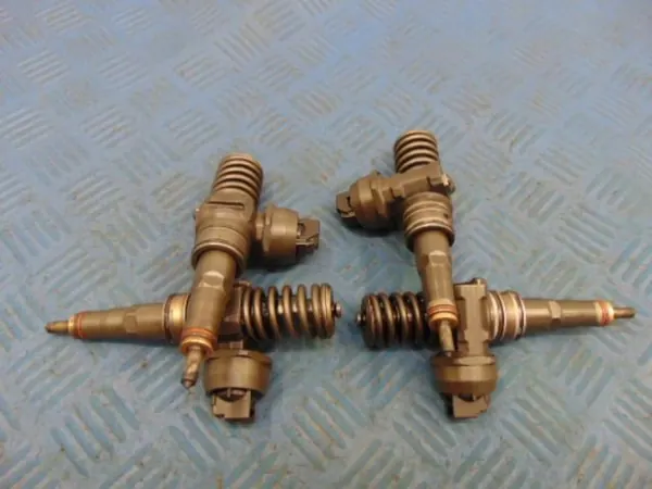 VW Golf V Diesel-suutinsarja OEM 0414720215 image 4