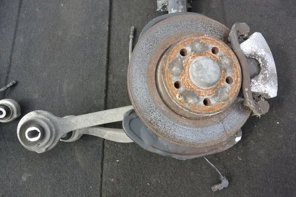 Snodo di Sospensione Anteriore Mercedes W204 image 2