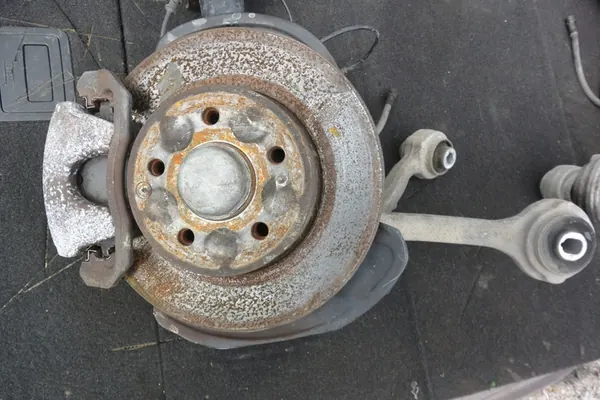 Snodo di Sospensione Anteriore Mercedes W204 image 3