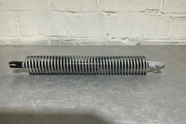 Vasen tavaratilan aktuaattori BMW 5 (F10) 7204367 image 2