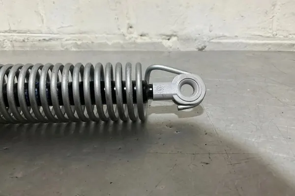 Vasen tavaratilan aktuaattori BMW 5 (F10) 7204367 image 3