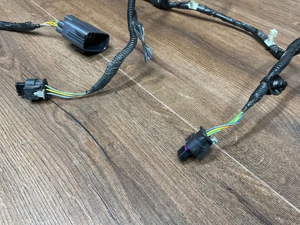 Cable PDC Trasero OEM DK5215B484AD Land Rover L405 image 5