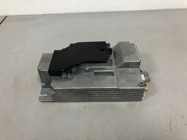 Amplificateur audio BMW i4 G26 OEM 65125A923D1 image 2