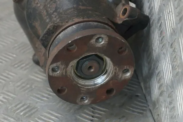 BMW X3 E83 Differentieel OEM 7549000 - Gebruikt image 3