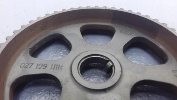 Pignon d'arbre à cames Audi A4 1.8T AEB OEM 027109111H image 6