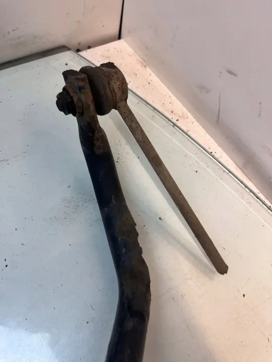 BMW 5 E60/E61 Front Stabiliser Bracket OEM 6761591 image 3