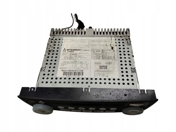 Mitsubishi Colt VI tehdasradio CD OEM MZ313550 image 3