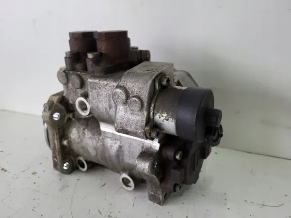 Bomba de combustível OEM A4710901150 para Mercedes Actros image 4