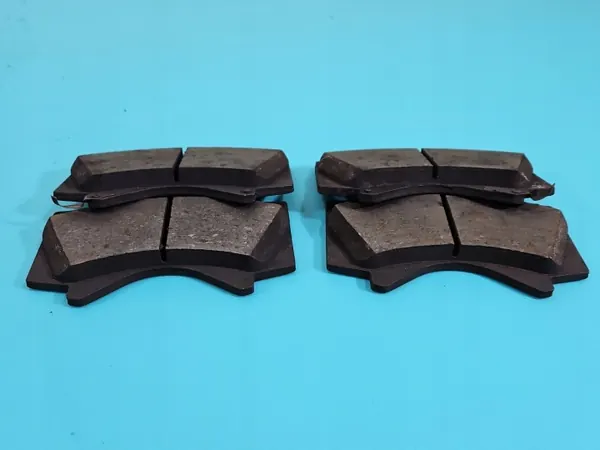 Discos y pastillas delanteros OEM IMPRK1432141 Toyota Land Cruiser image 4
