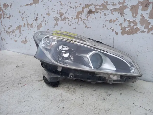 Voorste rechter koplamp Peugeot 208 I Lift image 2