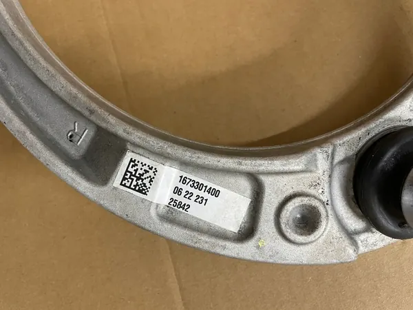 MERCEDES GLS W167 Braccio di Controllo Superiore Destro 1673301400 image 2