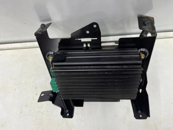 OEM 2108200689 Mercedes W210 Radio Bose Subwooferilla image 10