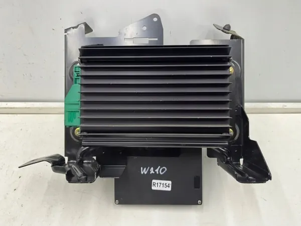 OEM 2108200689 Mercedes W210 Radio Bose Subwooferilla image 7