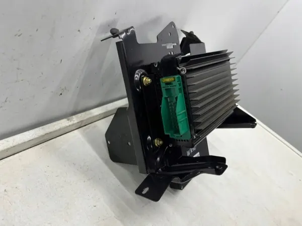 OEM 2108200689 Mercedes W210 Radio Bose Subwooferilla image 8