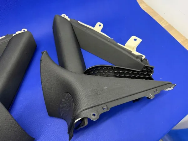 Audi A7 achterpilaarbescherming OEM 4G8867245A 4G8867246A image 5