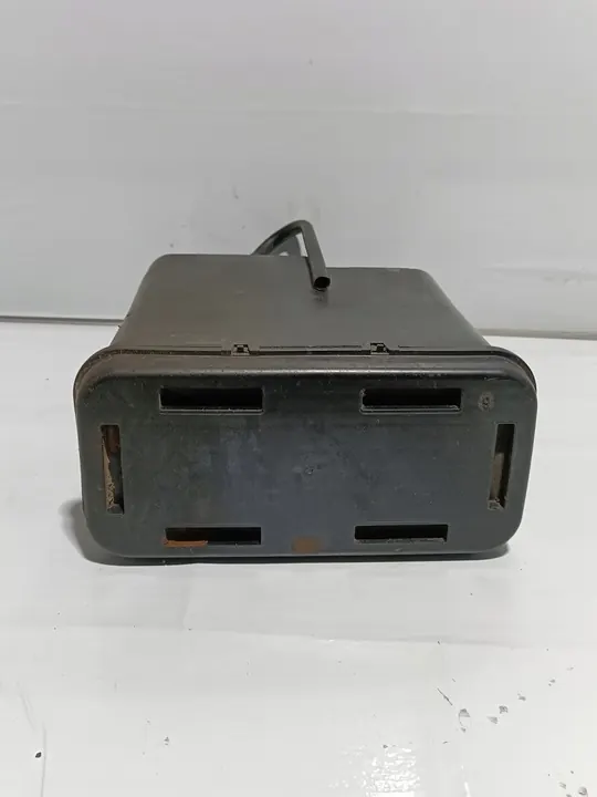 Canister à charbon EVAP GMC Sierra Chevrolet Silverado 2014-2018 OEM 15239933 image 5