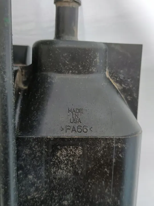 Canister à charbon EVAP GMC Sierra Chevrolet Silverado 2014-2018 OEM 15239933 image 7