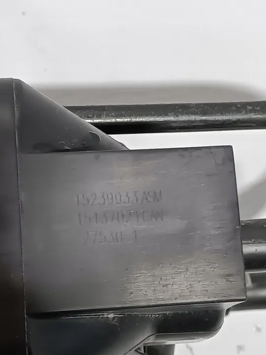 Canister à charbon EVAP GMC Sierra Chevrolet Silverado 2014-2018 OEM 15239933 image 8