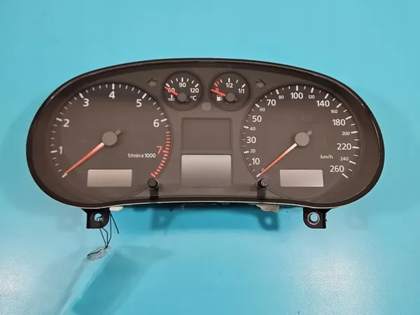 INSTRUMENTTI AUDI A3 8L 1.6 SR EUROOPPA image 2