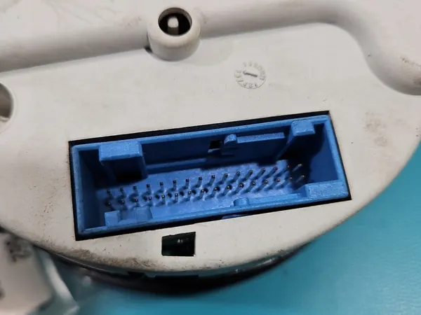 INSTRUMENTTI AUDI A3 8L 1.6 SR EUROOPPA image 6