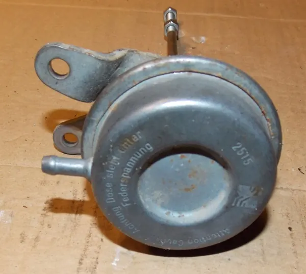 Válvula actuadora turbo VW OEM 03C145702R - Usada image 3