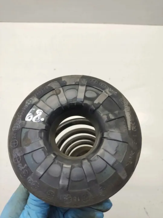 Mola traseira Kia Stonic OEM 55335H8FA0 - Usada image 4