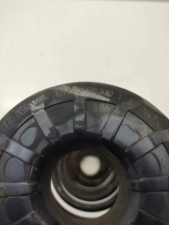 Mola traseira Kia Stonic OEM 55335H8FA0 - Usada image 5