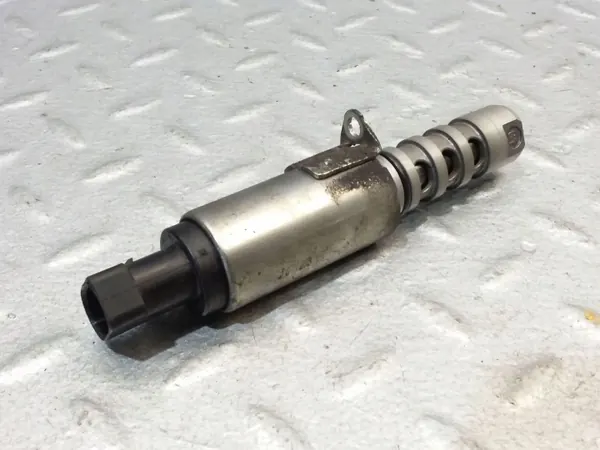 Gebruikte VW OE 06E 109 257P Nokkenasregelklep image 3