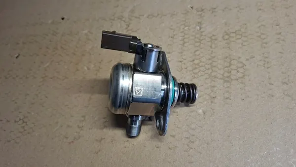 Hoge druk brandstofpomp Mercedes-Benz A1770700501 image 10