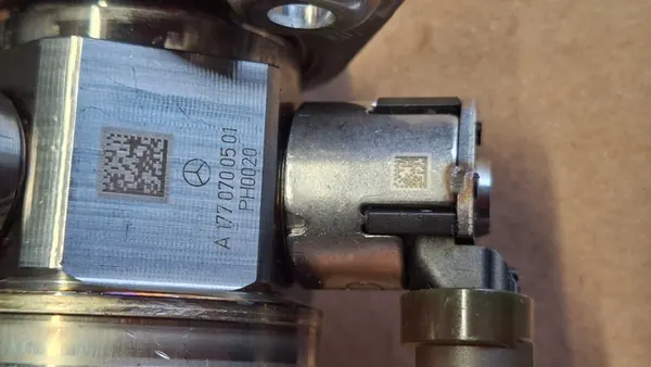 Hoge druk brandstofpomp Mercedes-Benz A1770700501 image 2