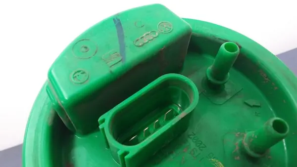 VW GOLF IV 1.6B FSI Kraftstoffpumpe 1J0919051K image 4