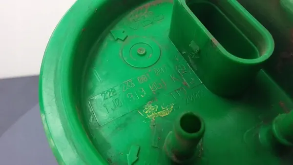 VW GOLF IV 1.6B FSI Kraftstoffpumpe 1J0919051K image 5