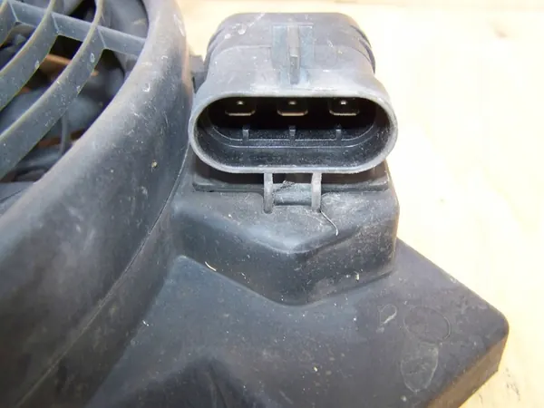 Ilmastointijäähdyttimen Tuuletin Opel Astra G image 4