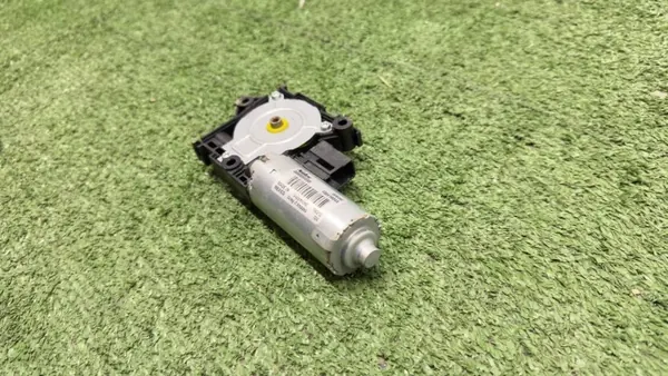 Motor Techo Panorámico BMW X5 G05 OEM 10041604A image 3