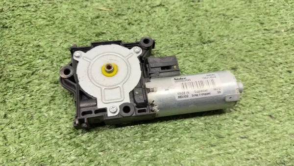 Motor Techo Panorámico BMW X5 G05 OEM 10041604A image 4