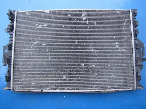 Radiador de agua Volvo OE image 2