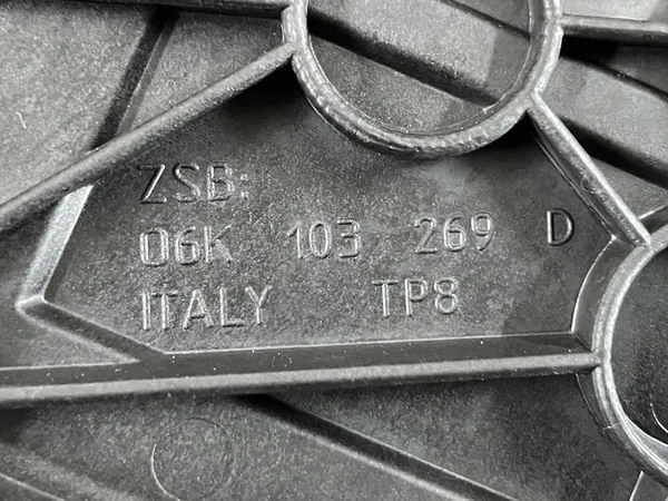 VW Audi Timing Cover 06K103277D image 6